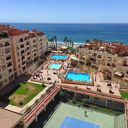Acogedor Con 3 Piscinas En Primera Linea De Playa Apartment