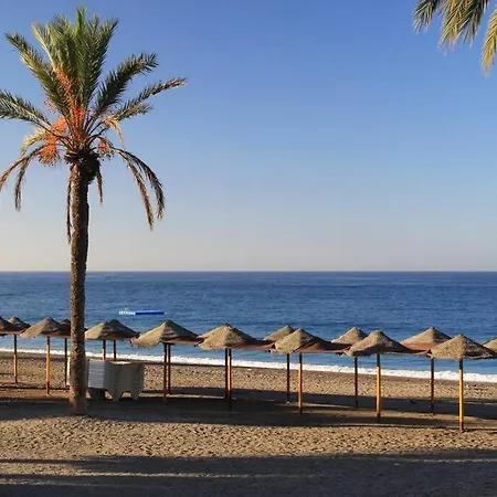 Acogedor Con 3 Piscinas En Primera Linea De Playa * Almunecar